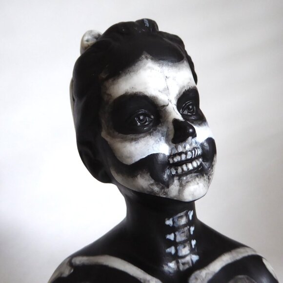 NEW SKELETON DEATH BECOMES HER UPCYCLED GOTHIC HALLOWEEN HORROR FIGURINE ODDITY - Picture 7 of 10